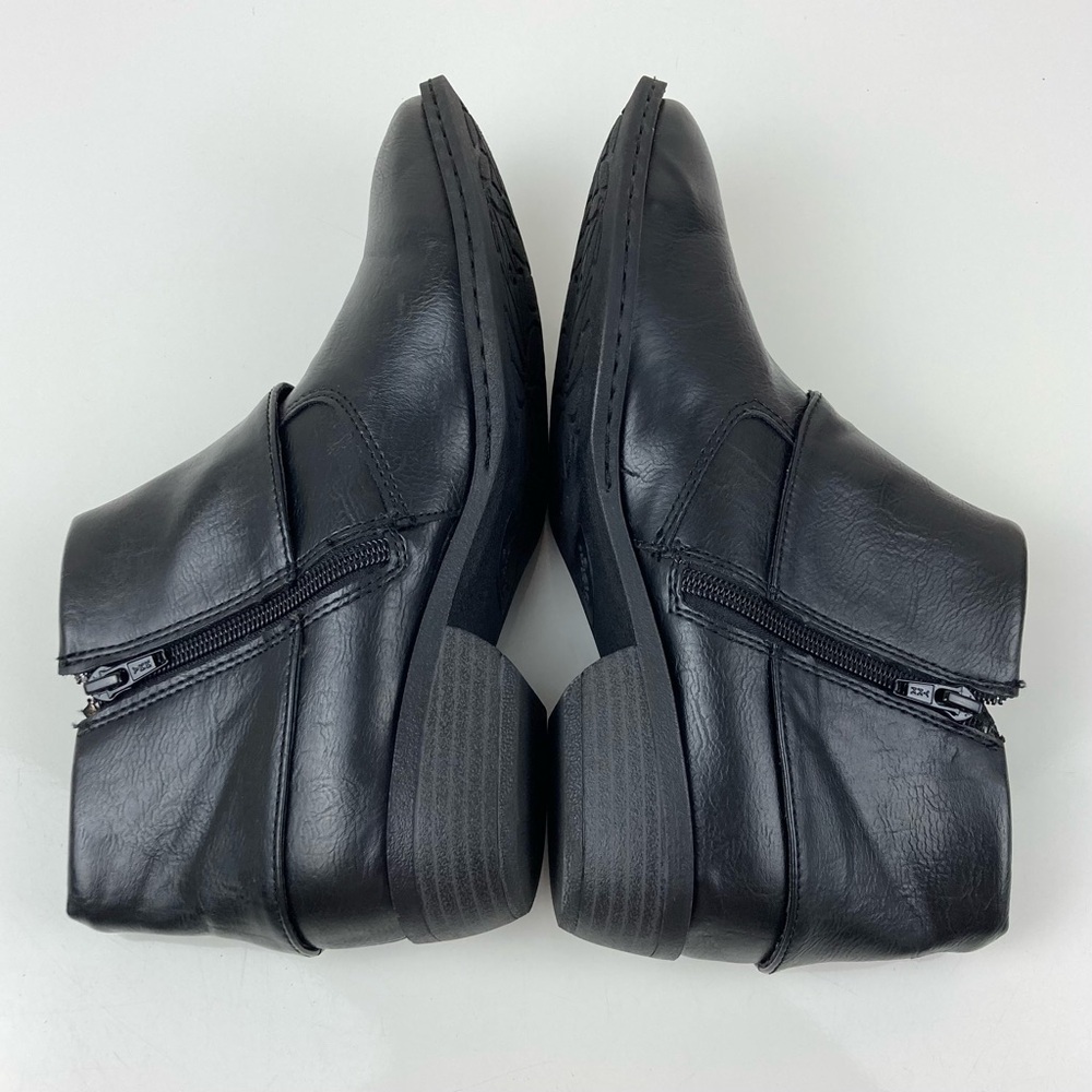 BOC Born Women’s Black Buckle Folded Cuff Heeled Ankle Boots Size 7.5 M - Picture 6 of 10